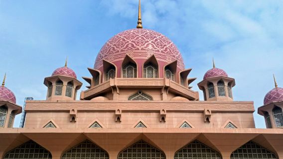 Visite de Putrajaya avec croisière en bateau traditionnel et Mosquée rose