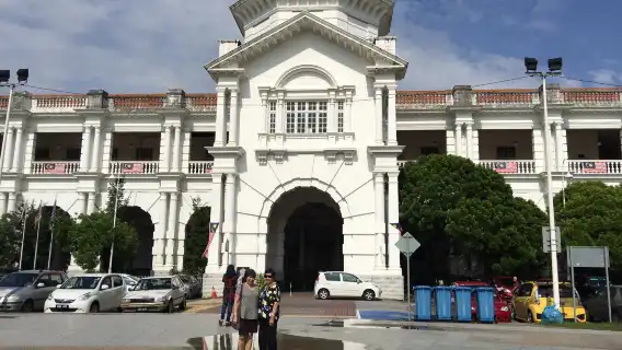 ทัวร์ส่วนตัวหนึ่งวันพร้อมอาหารและสถานที่ทางประวัติศาสตร์ในเมืองอิโปห์จากกัวลาลัมเปอร์