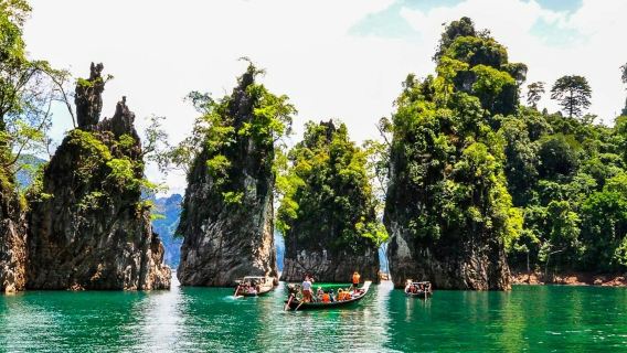 Khao Sok Cheow Lan Lake: Geführte Tagestour ab Krabi + Mittagessen