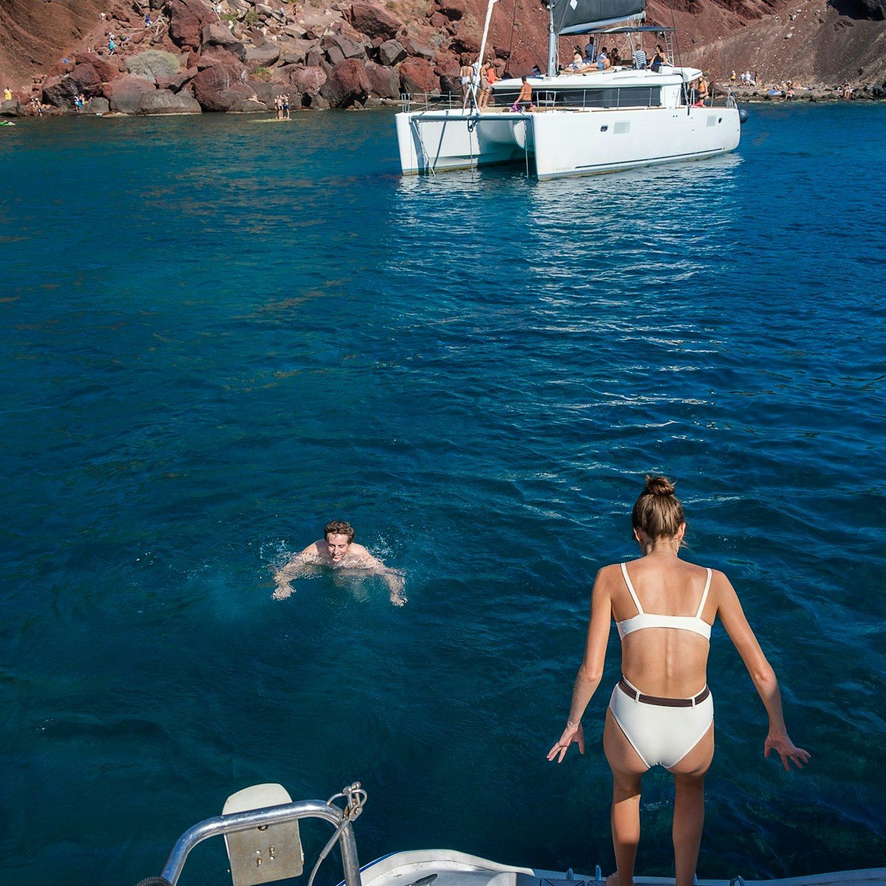 Santorini: Semi-Private Catamaran Cruise + Food+ Transportation