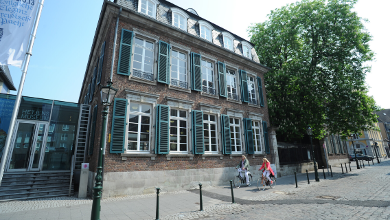 Germany + Poet Heine's House + Market Square + Düsseldorf City Museum one-day tour