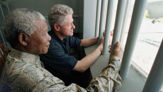 Robben Island & Groot Constantia: Entry Ticket + Boat Transfer