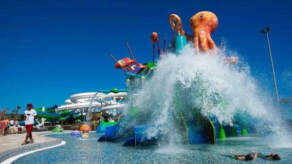 Lanzarote: Aqualava Waterpark Entrance Ticket