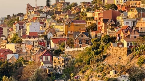 馬達加斯加&首都塔那那利佛【穿梭山城王宮與市井煙火】專屬包車