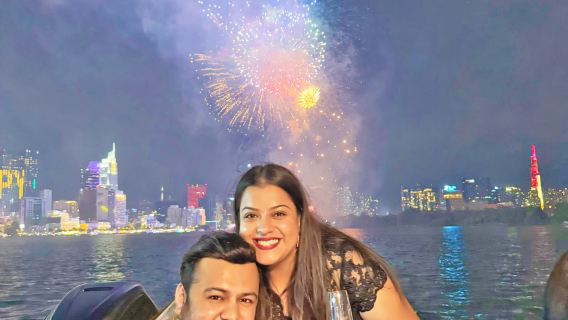 Ho Chi Minh: Nochevieja 2026 con fuegos artificiales en lujosa lancha rápida