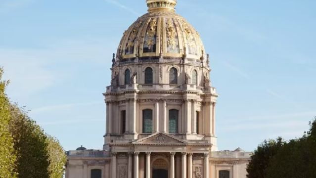 Lawatan sehari di Paris, Perancis: Menara Eiffel, Arc de Triomphe, Muzium Louvre, Muzium Orsay, dan Istana Versailles