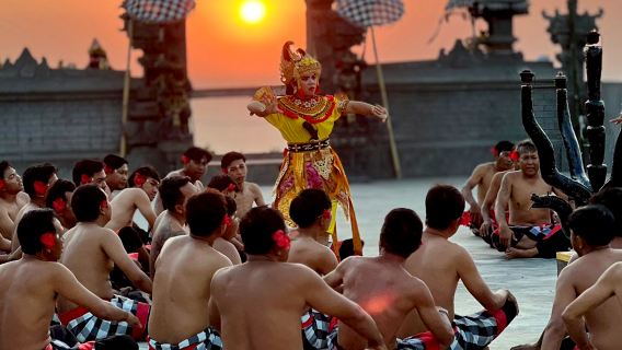 Karang Boma Cliff Kecak Feuertanz & Sonnenuntergang Uluwatu (Eintrittskarte oder privater Transfer)