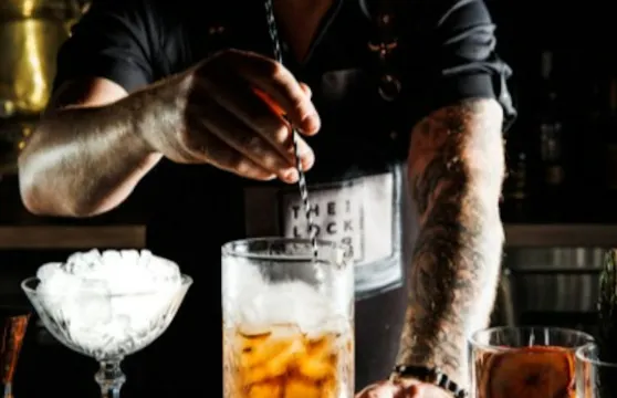 拉斯維加斯奇珍異寶櫃：調酒大師班