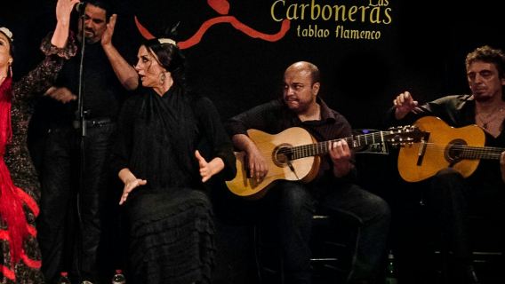 มาดริด: ทัวร์เดินชมเมืองพร้อมชิมทาปาส และชมการแสดงฟลาเมงโก