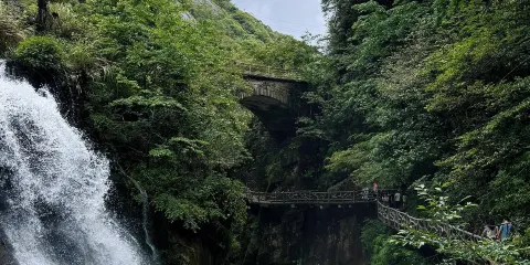江西上饒大鄣山卧龍谷+思溪延村包車一日遊可中英文服務