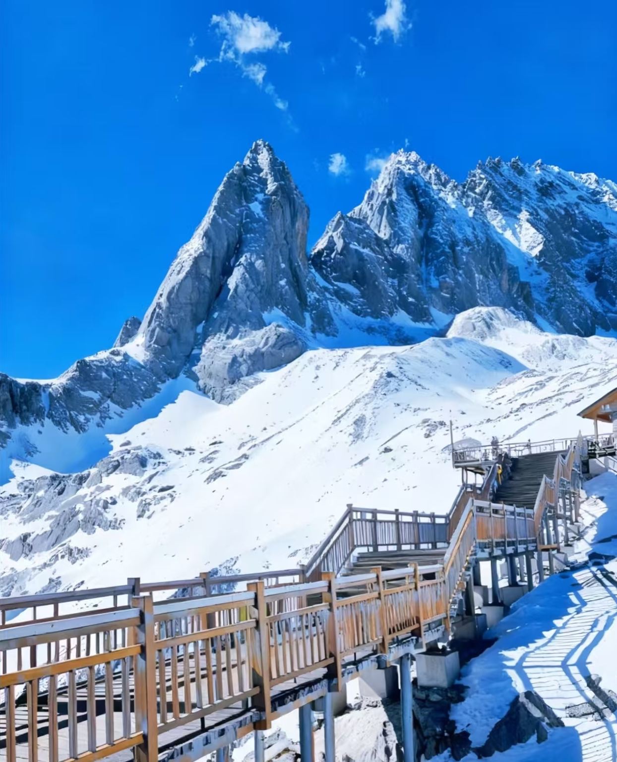 Yulong Snow Mountain / Impression Lijiang Show / Glacier Park Cableway / Spruce Meadow / Yak Meadow + Optional Self-Drive / Includes Transfer