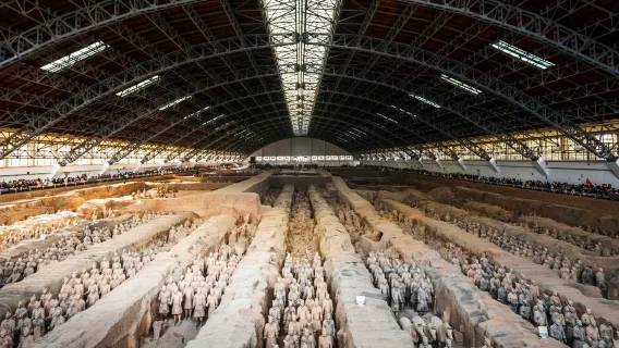 [Premium 8-Person Small Group] 1-Day Tour to Emperor Qinshihuang's Mausoleum Site Museum (Terracotta Army) + Huaqing Palace