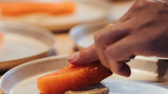 山梨縣富士山遊船日落晚餐體驗（河口湖搭乘日落遊船，遙望富士山）