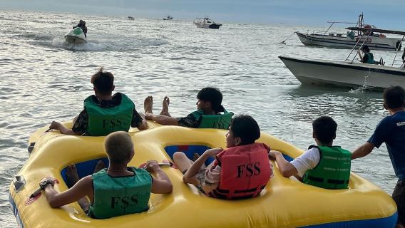 DONUT Fahrt von Ferringhi Sea Sports am Batu Ferringhi Beach, Penang