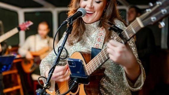 ล่องเรือสำราญชมพระอาทิตย์ตกที่นิวยอร์ก พร้อมดนตรีสด