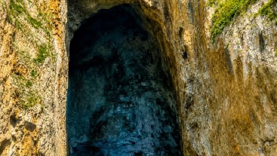 Crucero por Sazan y Karaburun – Un tour diario desde Vlorë/Tiranë/Durrës