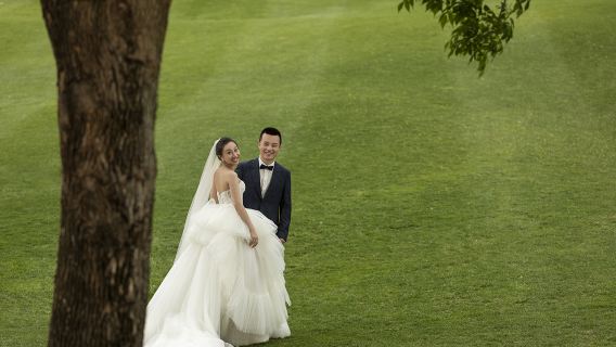 Edinburgh, UK, private charter tours/local guide , chartered cars, medical interpreters, customized medical escort services, business interpreters, and filming interpreters