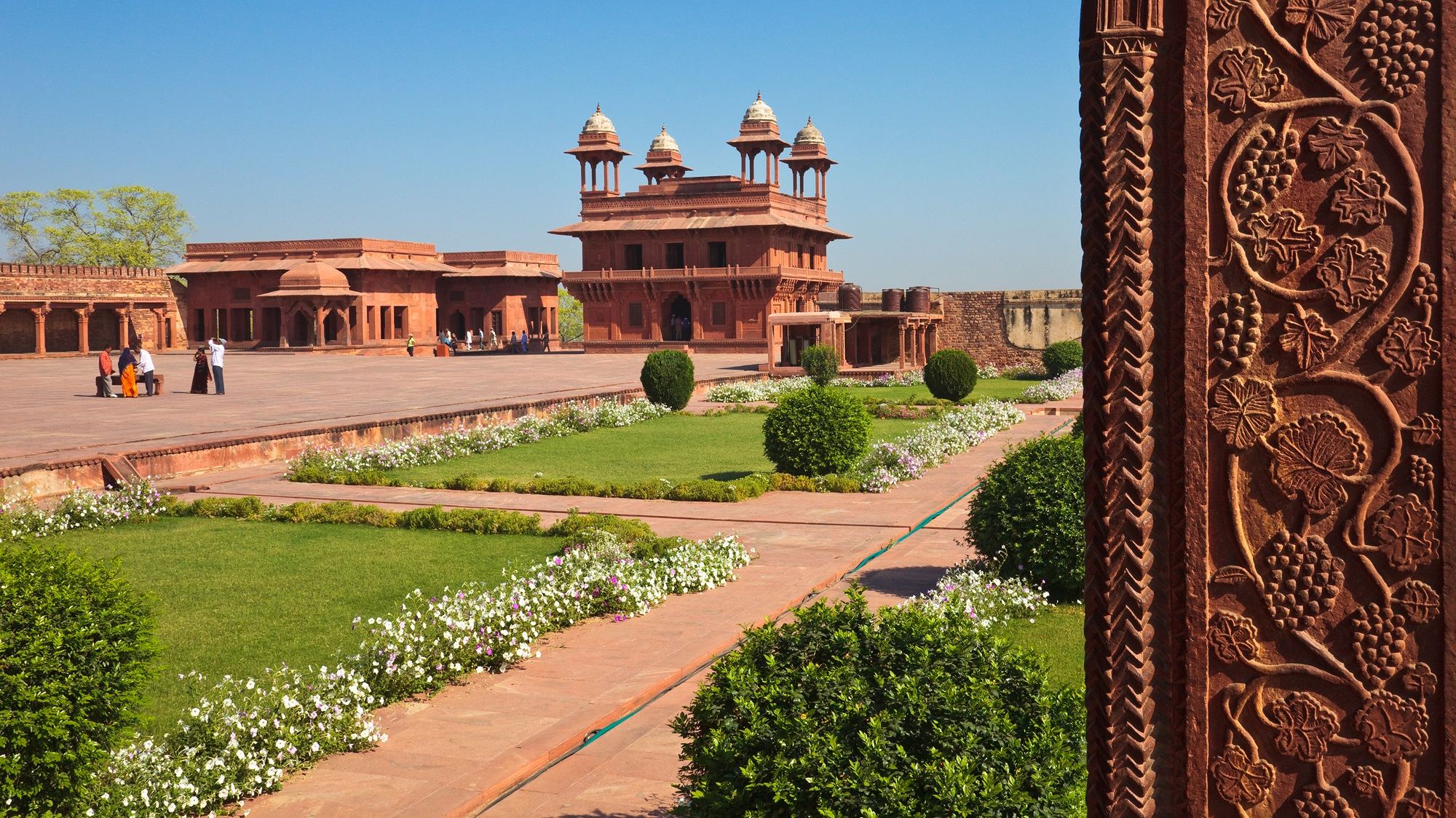 Explore Fatehpur Sikri, Bharatpur Bird Sanctuary & Chand Baori with Jaipur Drop from Agra