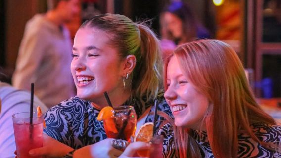 Budapest: Guided Bar Crawl Tour with Drinks