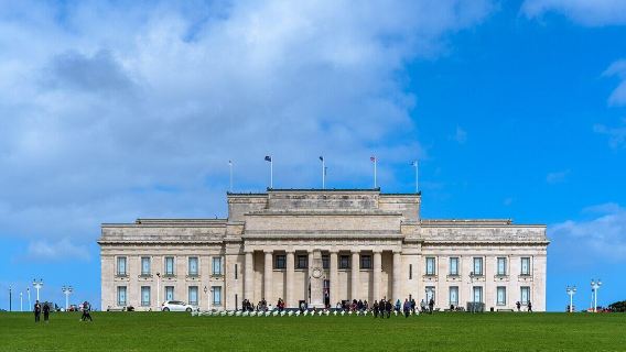 Auckland War Memorial Museum, Central Park und Zoo – Tagesausflug(Englisch und Chinesisch)