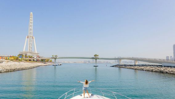 Dubai Harbour: 1 Hour Yacht Tour - Dubai Marina, JBR + Ain Dubai