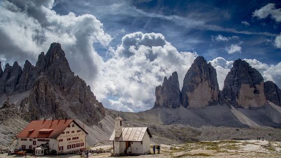 Excursión de un día a los Dolomitas desde Venecia con traslado de ida y vuelta, lago Misurina y las Tres Cimas, autobús C