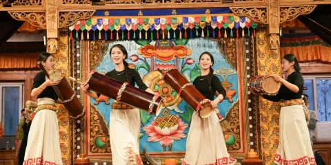 香格里拉扎雅土司宴三號院(特色美食+藏族風情宴+非遺文化表演+土司劇情互動+歌舞即興學跳+篝火晚會)