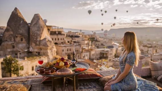 トルコ・カッパドキア熱気球体験ワンデーツアー【レッドツアー/グリーンツアーワンデーツアー】