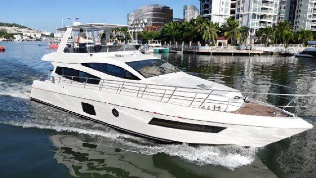 Fangchenggang luxury yacht charter