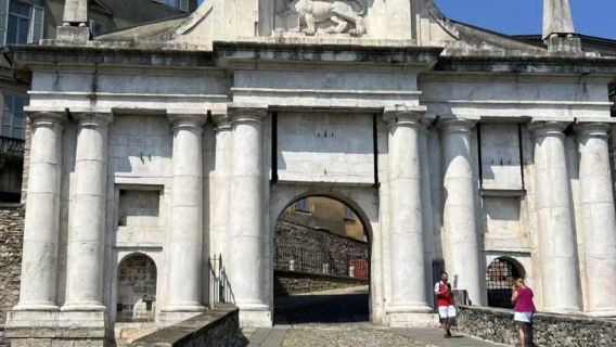 包車輕鬆玩轉貝加莫：上城+廣場+禮拜堂+城堡+學院