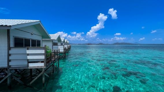 Semporna Shun Shun Water Bungalow Resort, Malesia|Ville sull'acqua con vista mare, una collezione da non perdere.