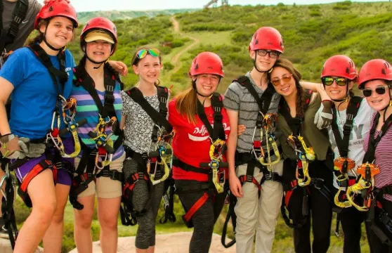 羅克堡：導覽滑索之旅