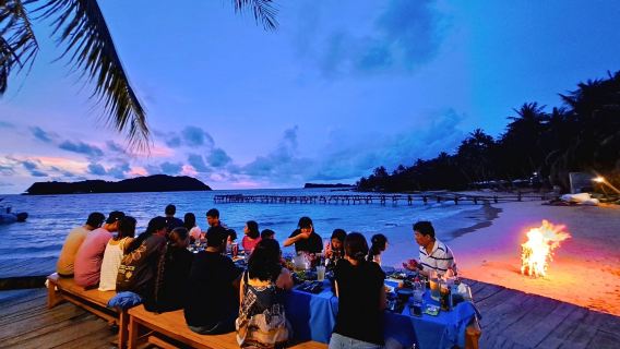 Phu Quoc 2-Island Tour [Xuong Island – May Rut Trong Island ] – Snorkeling, Sunset Party & BBQ