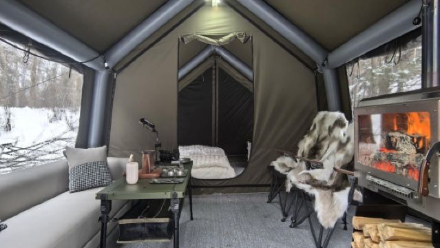 Perjalanan satu hari di Danau Laolike dengan tenda mewah, mengemudi kendaraan roda dua di atas kuda, mengunjungi sungai bawah tanah, dan trekking melintasi hutan bersalju