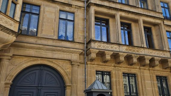 比利時布魯塞爾來回盧森堡-憲法廣場+迪南小鎮一日遊