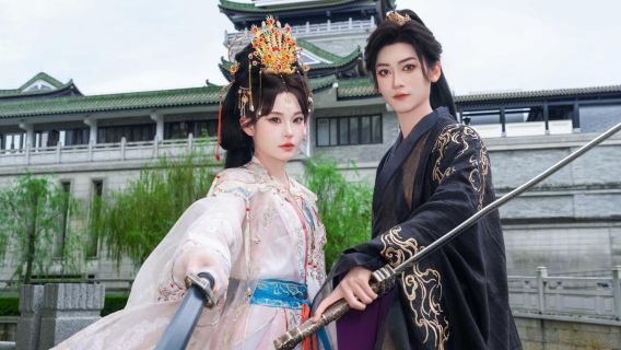 Travel photo shoot experience at Xiguan Yongqingfang Tourist Area in Guangzhou | Hanfu | Republic-era qipao | Wuxia costumes | Family-friendly | Couple