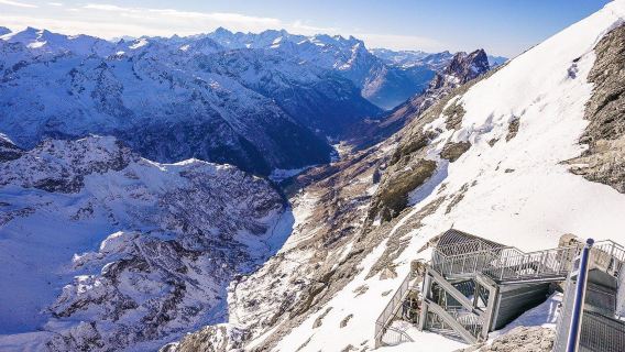 Zurich pergi-balik | Gunung Titlis + Jalan Kaki Tebing + Glasier Abadi lawatan sehari - tidak termasuk tiket