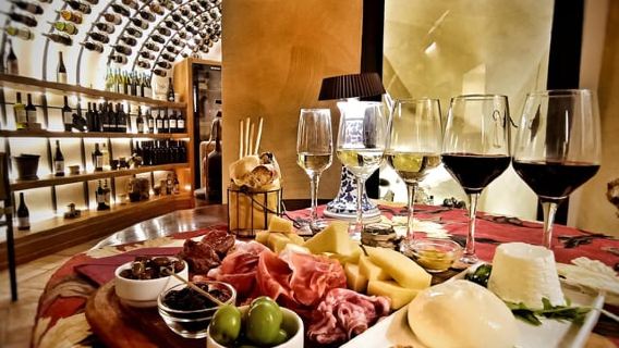 Rome: Food Tasting and Wine Pairing & Tiber River Boat Ride