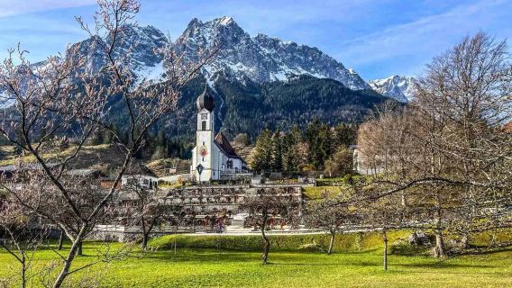 Munich pergi-balik: Zugspitze + Istana Neuschwanstein + lawatan sewa peribadi Kota Lama Füssen + tiket tidak termasuk