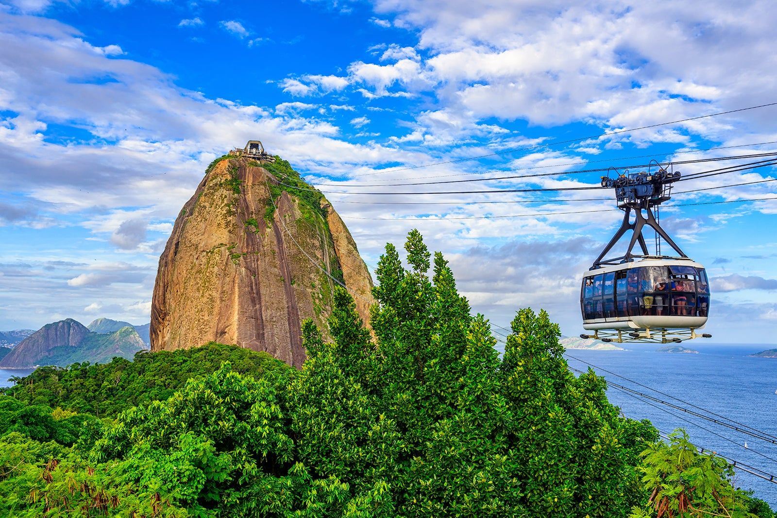 1-day tour in Rio de Janeiro, Brazil [Christ the Redeemer panoramic city views + Sugarloaf Mountain + Sambadrome]