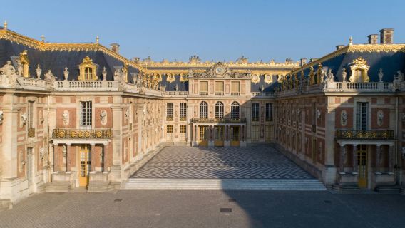 Tootbus Paris: Hop-on Hop-off Bus Tour + Palace of Versailles Entry