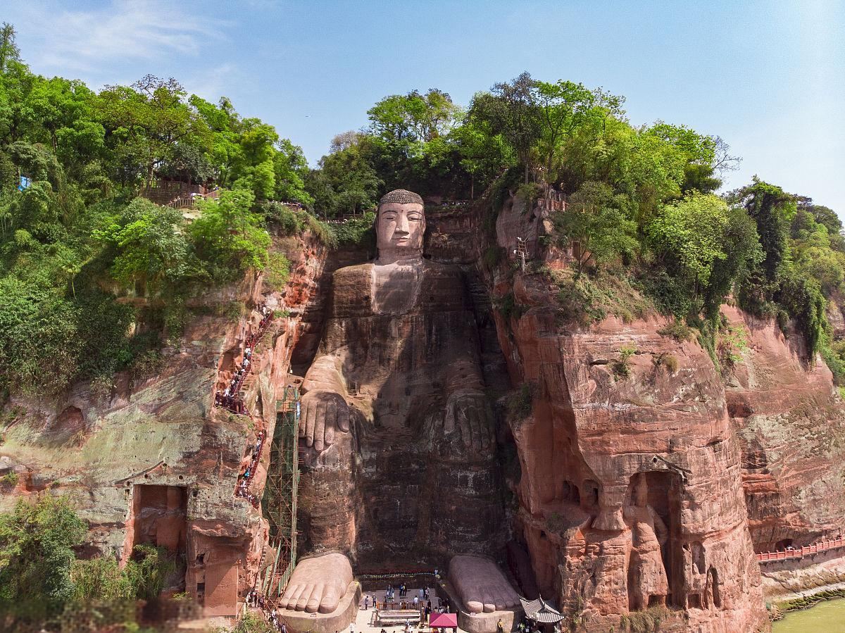 Da non perdere a Chengdu: tour organizzati di 1 giorno in inglese alla Panda Base e al Buddha gigante di Leshan