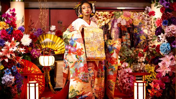 Oiran Studio Eight Colors: Oiran Transformation Costume Experience (Choose One Experience)