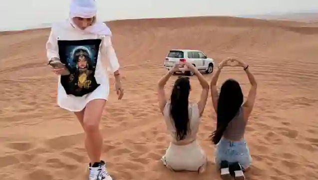 杜拜清晨沙漠探險：騎駱駝滑沙獵鷹照片