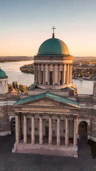 1-day tour to 3 Danube riverside towns including Szentendre from Budapest, Hungary
