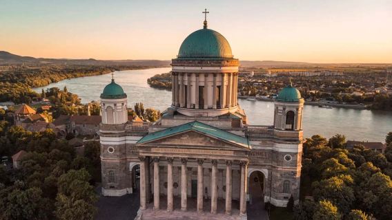 Budapest Day Tour to Danube Riverside Towns from Hungary (3 Towns + Lunch Included)