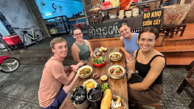 Ho Chi Minh City: Guided Michelin Selected Street Food Tour in Saigon with Local Guide