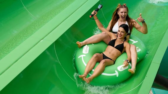 Poreč: Toegangsticket voor een hele dag in Aquapark Aquacolors