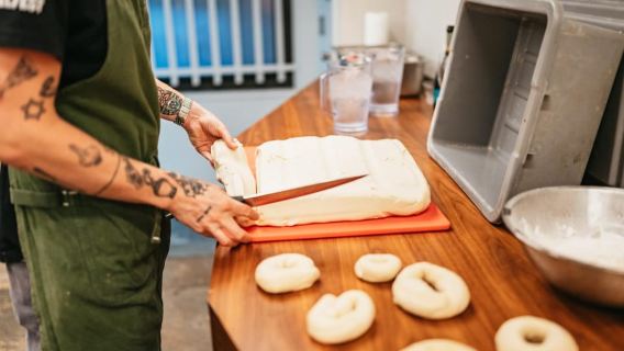Nowy Jork: Warsztaty pieczenia bajgli z nagradzanym piekarzem (Midtown)