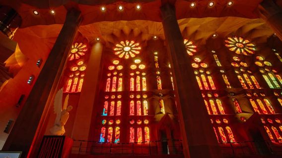 Barcelona: Sagrada Familia Tour w/Skip-the-Line Entry Ticket